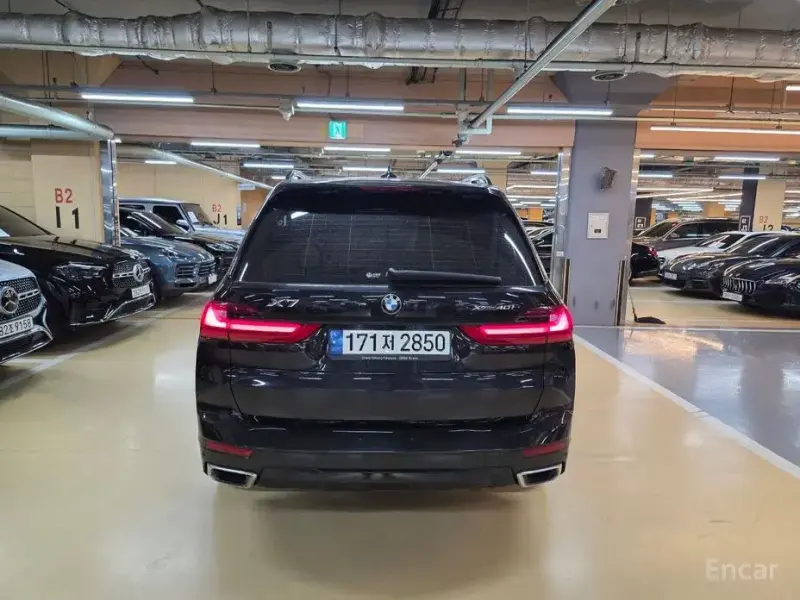 2022 BMW X7 с пробегом 77 000 км