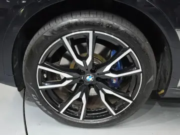 2022 BMW X7 с пробегом 62 155 км