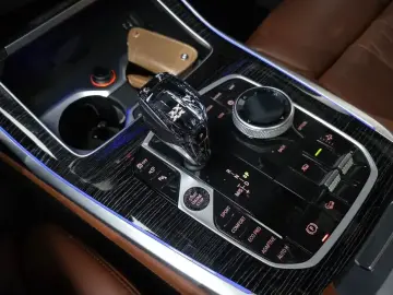 2022 BMW X7 с пробегом 62 155 км