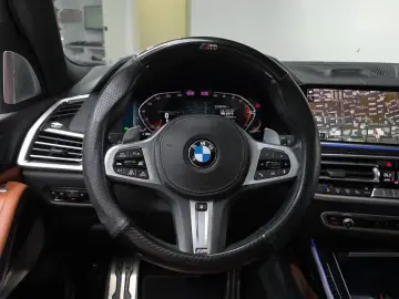 2022 BMW X7 с пробегом 62 155 км