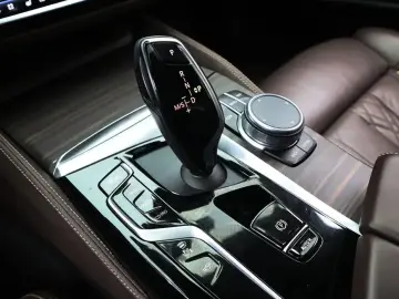 2021 BMW 5 серии с пробегом 60 869 км