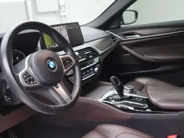2021 BMW 5 серии с пробегом 60 869 км