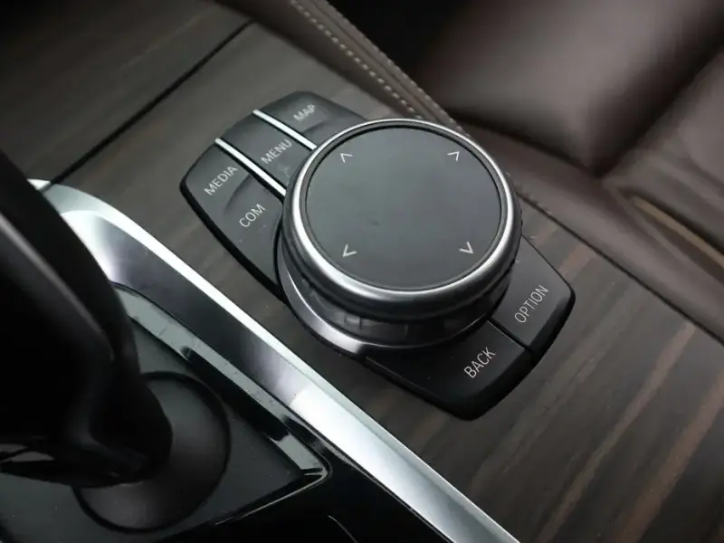 2021 BMW 5 серии с пробегом 60 869 км