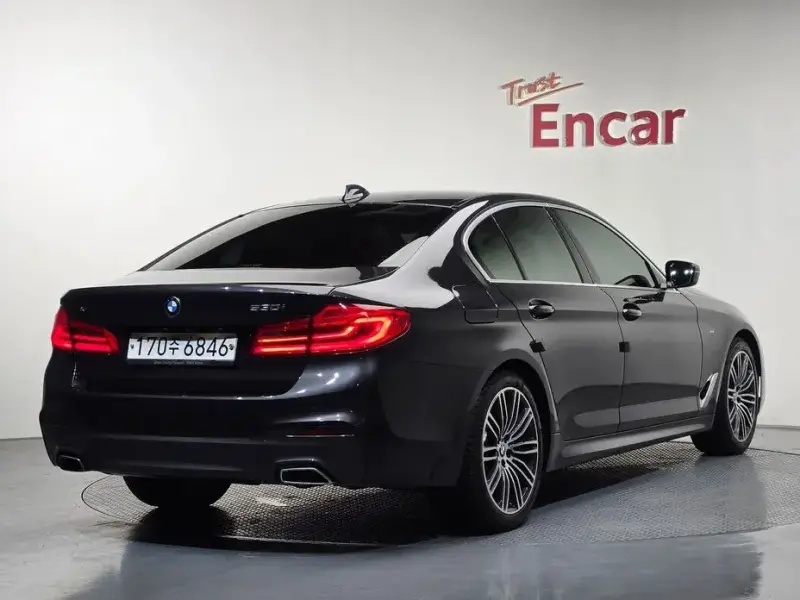 2019 BMW 5 серии с пробегом 63 634 км