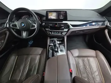2019 BMW 5 серии с пробегом 63 634 км