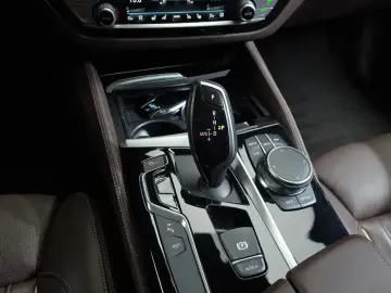 2019 BMW 5 серии с пробегом 63 634 км