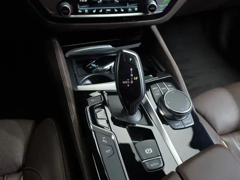 2019 BMW 5 серии с пробегом 63 634 км