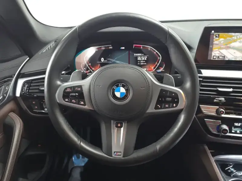 2019 BMW 5 серии с пробегом 63 634 км