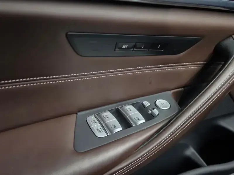 2019 BMW 5 серии с пробегом 63 634 км