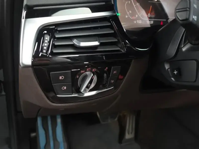 2019 BMW 5 серии с пробегом 63 634 км