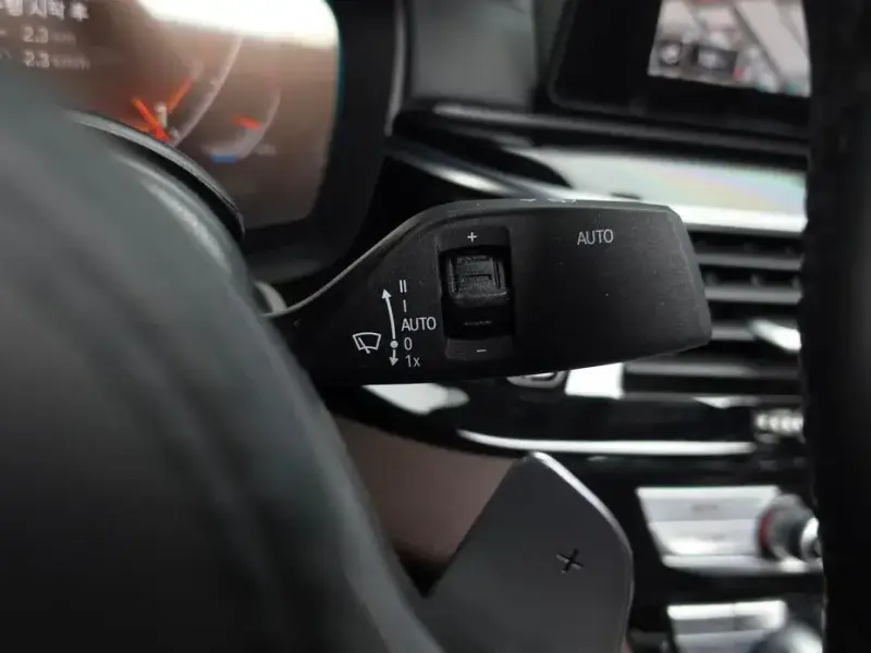 2019 BMW 5 серии с пробегом 63 634 км