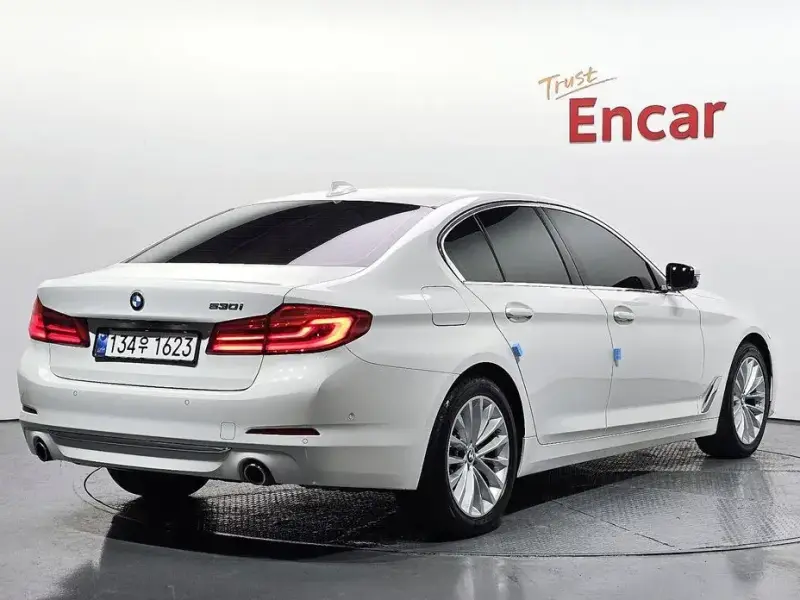 2020 BMW 5 серии с пробегом 70 970 км