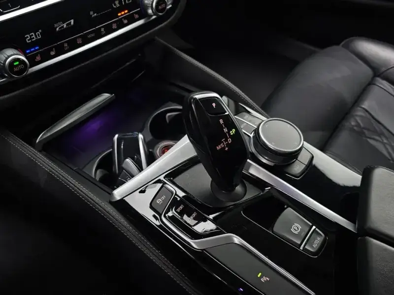 2020 BMW 5 серии с пробегом 70 970 км