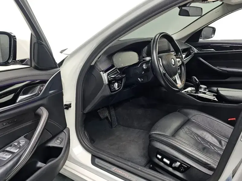 2020 BMW 5 серии с пробегом 70 970 км