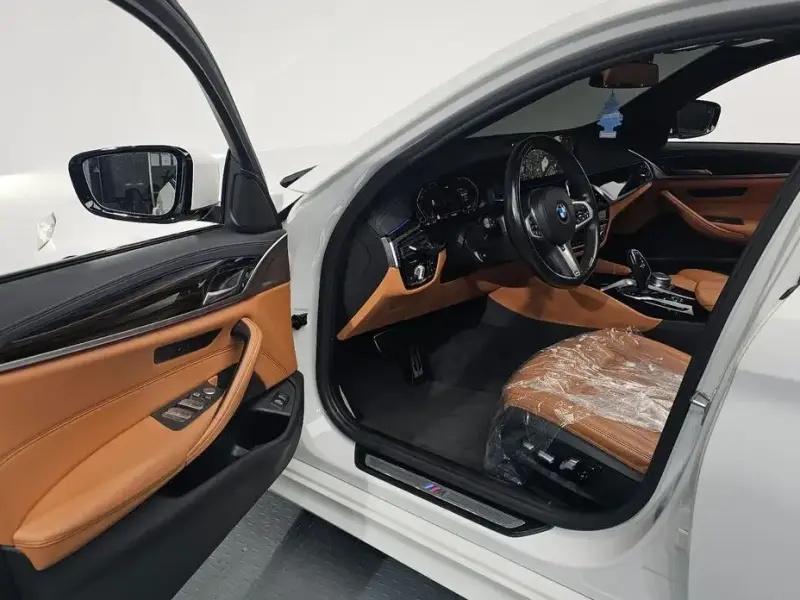 2021 BMW 5 серии с пробегом 73 209 км