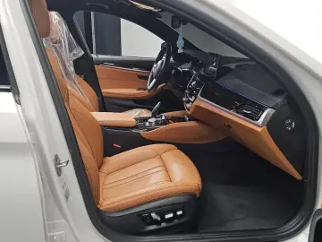 2021 BMW 5 серии с пробегом 73 209 км