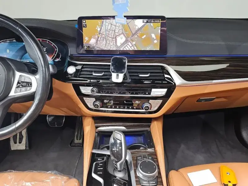 2021 BMW 5 серии с пробегом 73 209 км