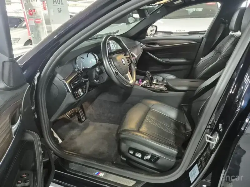 2018 BMW 5 серии с пробегом 63 812 км