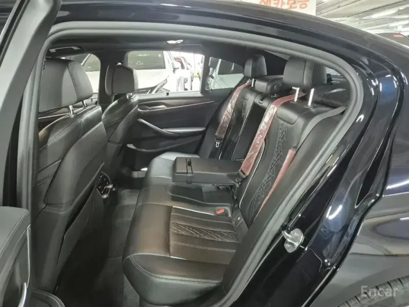 2018 BMW 5 серии с пробегом 63 812 км