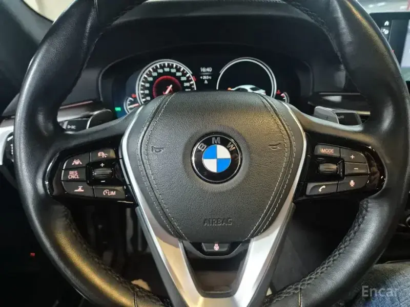 2018 BMW 5 серии с пробегом 63 812 км