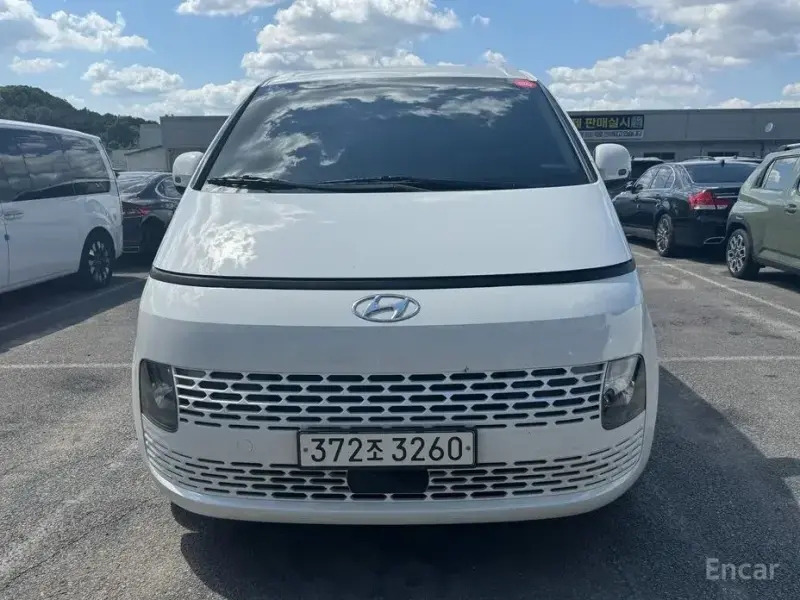 2022 Hyundai Staria с пробегом 68 899 км