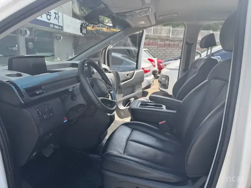 2022 Hyundai Staria с пробегом 68 899 км