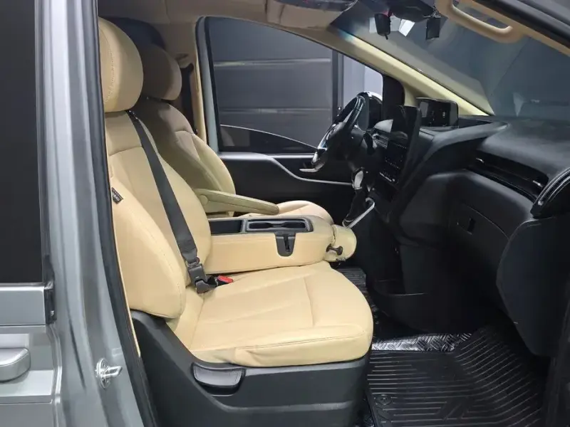 2022 Hyundai Staria с пробегом 64 460 км