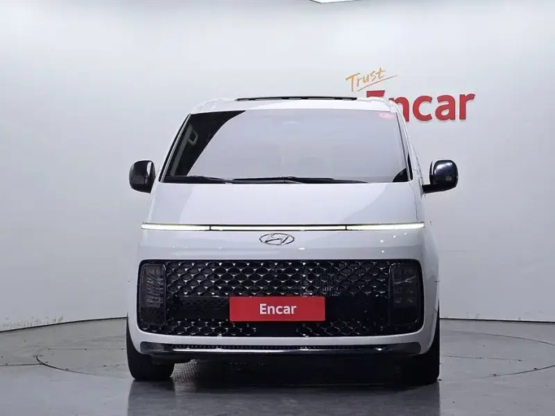 2022 Hyundai Staria с пробегом 30 070 км