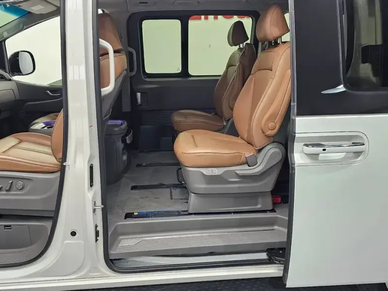 2022 Hyundai Staria с пробегом 30 070 км