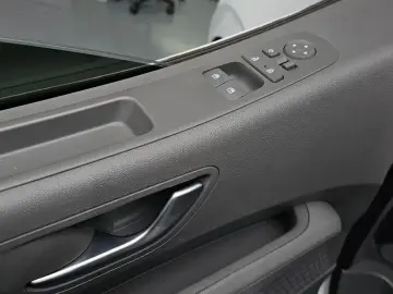 2022 Hyundai Staria с пробегом 30 070 км