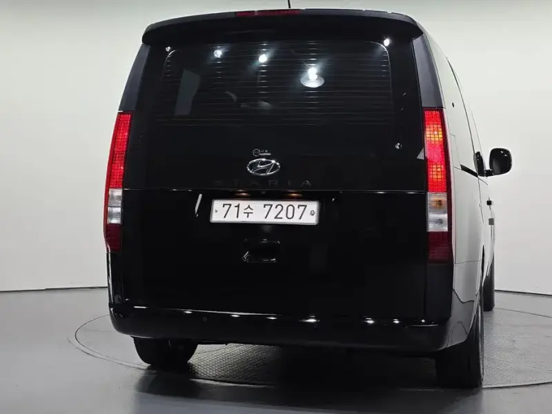 2021 Hyundai Staria с пробегом 65 090 км