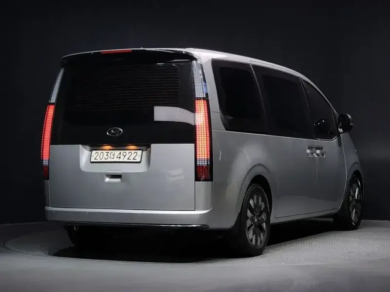2021 Hyundai Staria с пробегом 98 927 км