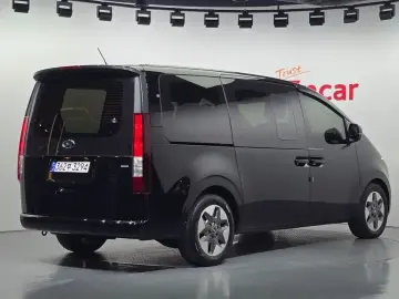 2022 Hyundai Staria с пробегом 71 012 км