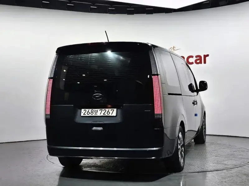 2021 Hyundai Staria с пробегом 93 158 км
