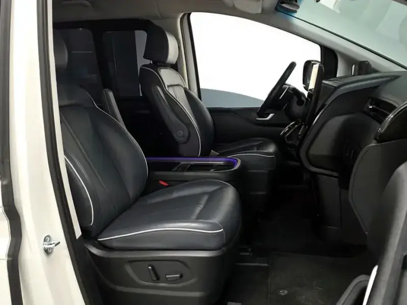2021 Hyundai Staria с пробегом 42 006 км