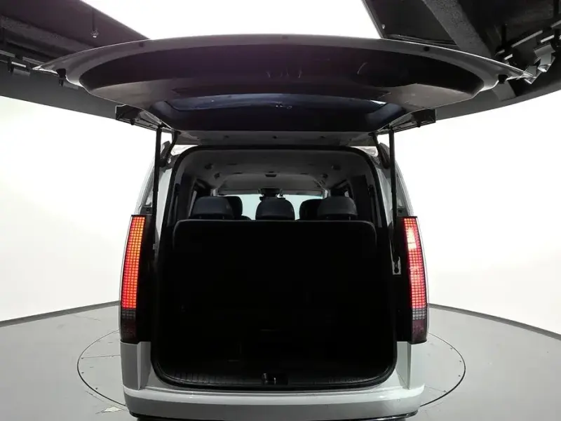 2021 Hyundai Staria с пробегом 42 006 км