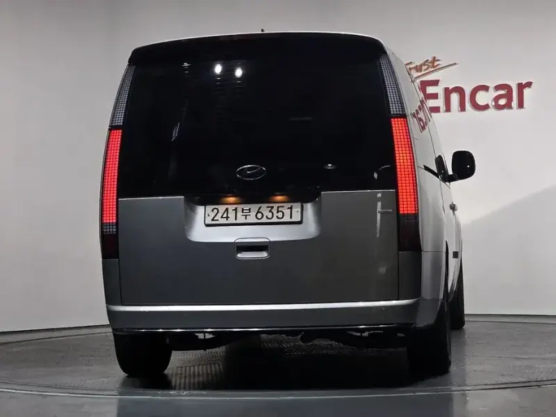 2022 Hyundai Staria с пробегом 77 875 км