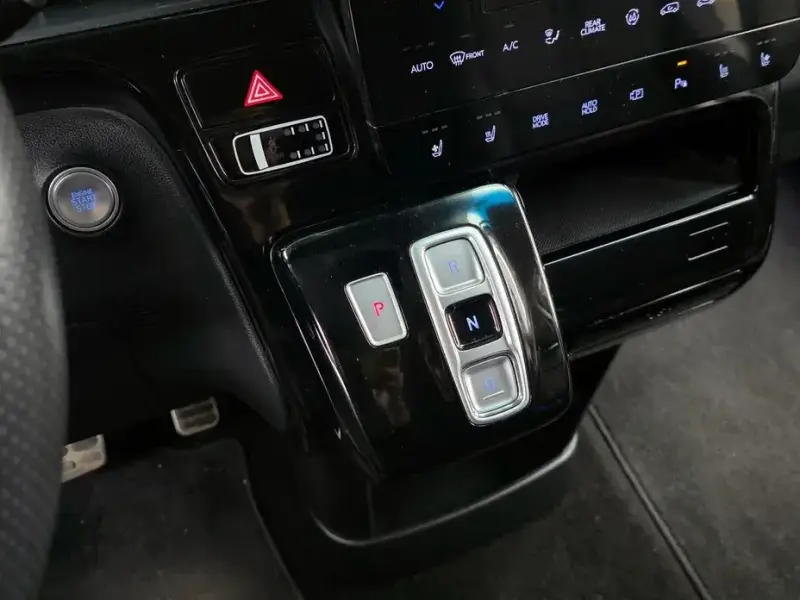 2022 Hyundai Staria с пробегом 77 875 км