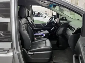 2022 Hyundai Staria с пробегом 77 875 км