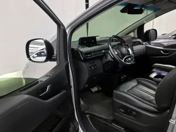 2022 Hyundai Staria с пробегом 77 875 км