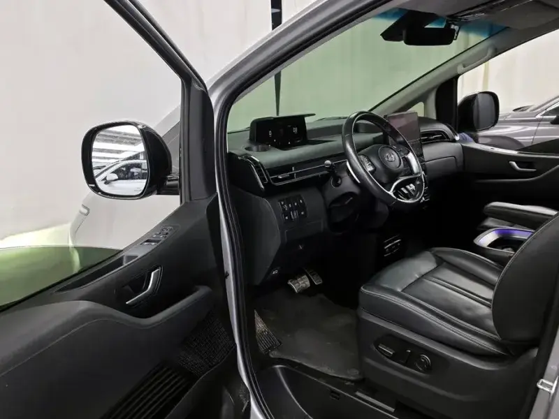 2022 Hyundai Staria с пробегом 77 875 км