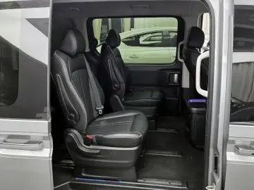 2022 Hyundai Staria с пробегом 77 875 км
