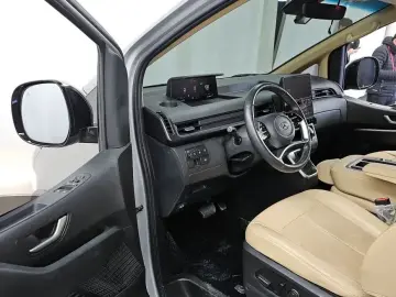 2022 Hyundai Staria с пробегом 40 163 км