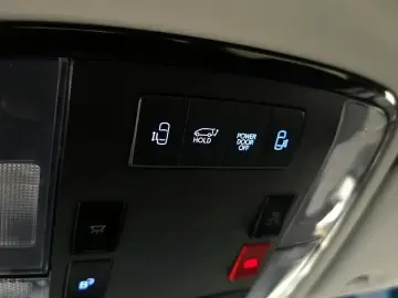 2022 Hyundai Staria с пробегом 72 127 км