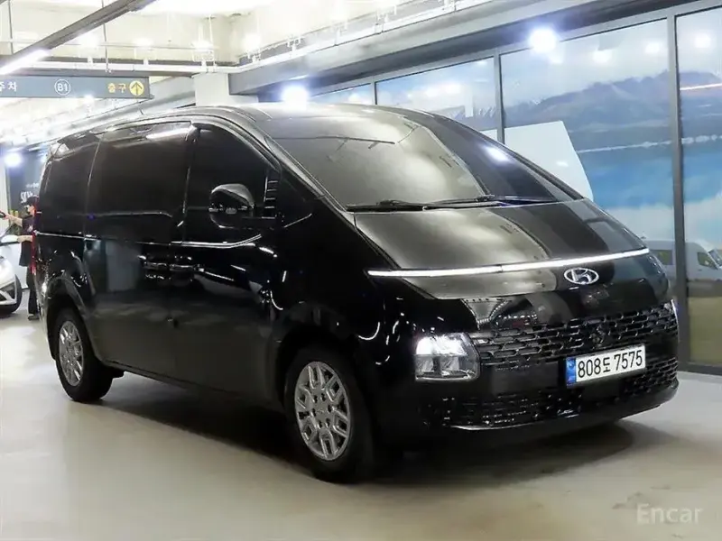 2022 Hyundai Staria с пробегом 70 043 км