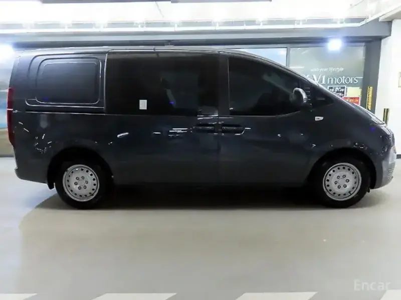 2022 Hyundai Staria с пробегом 64 413 км