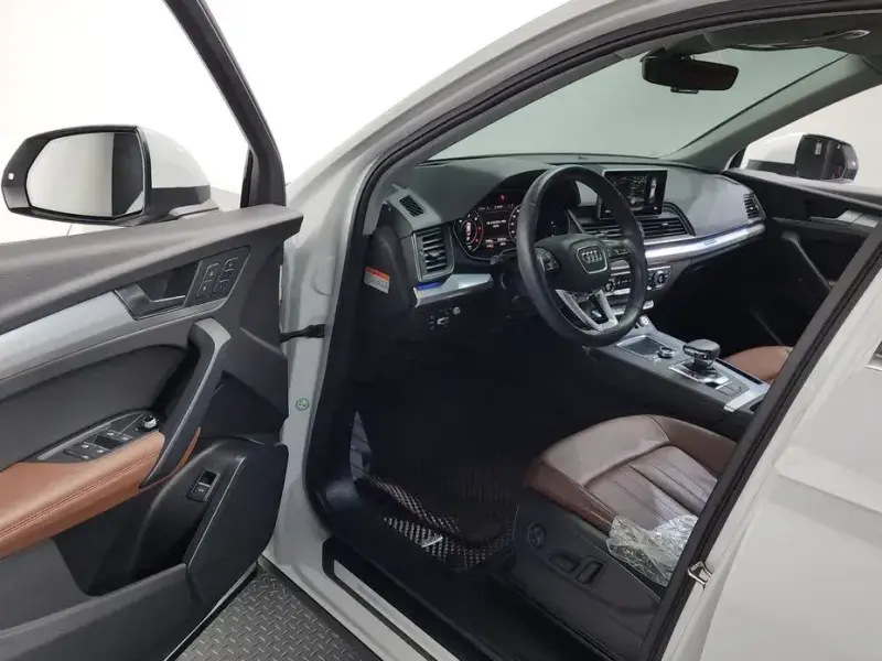 2020 Audi Q5 с пробегом 77 956 км