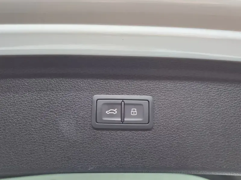 2020 Audi Q5 с пробегом 77 956 км