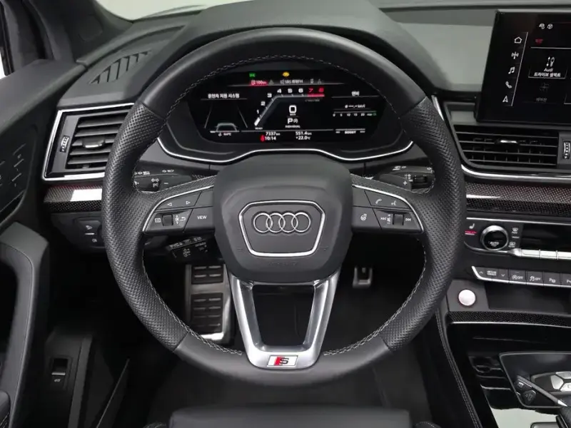 2022 Audi SQ5 с пробегом 7 337 км