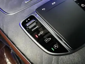 2022 Mercedes-Benz CLS с пробегом 5 976 км